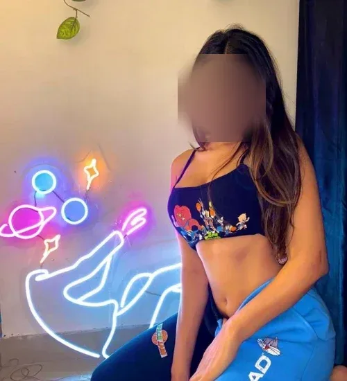 Call Girls In Sector 15 Noida 9217057085