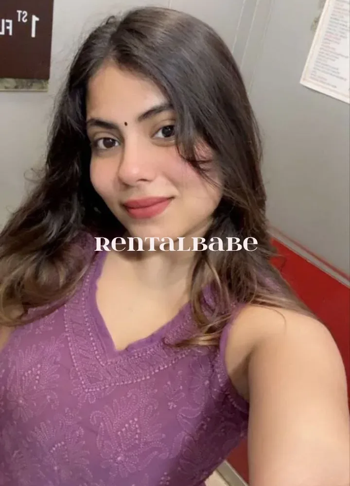 I am independent call girl living alone looking honest and massage genuine guys