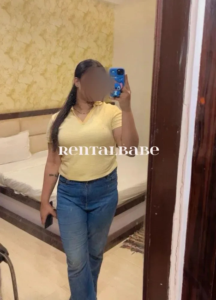 Hi there, darling, my name is Preeti and I'm available as a lover for foreigners