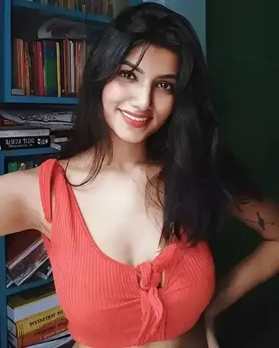 Lyra patel 𝗧𝗢𝗦𝗧 𝗧𝗥𝗨𝗦𝗧𝗘𝗗 𝗔𝗟𝗟𝗨𝗥𝗜𝗡𝗚 𝗖𝗔𝗟𝗟