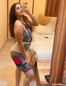 Call Girls in Noida Golf Course 9220134599 Escort Service Noida - Call Girls in Noida