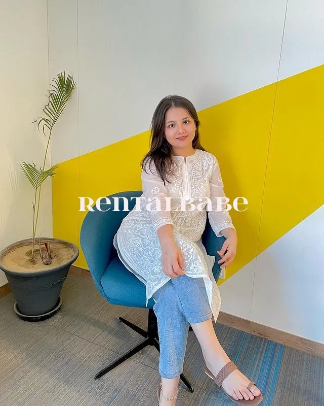 Tanuja Best VIP call girl service available in bangalore