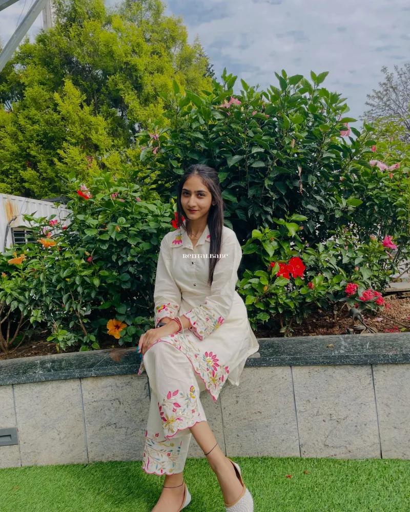 BALAGANJ CALL GIRL OYO HOTEL 9234433162 CALL GIRL ESCORT SERVICE