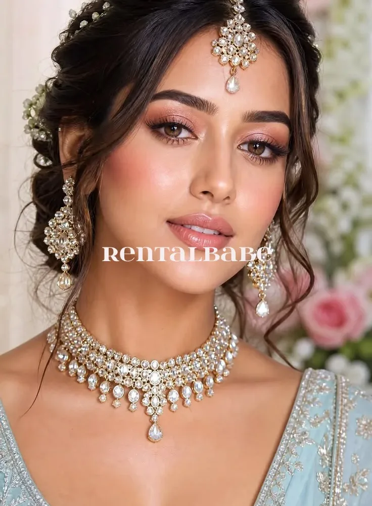 Riya is very hot and sexy you will enjoy every moment with lots of fun and excit