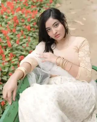 Mahi Manisha yadav q