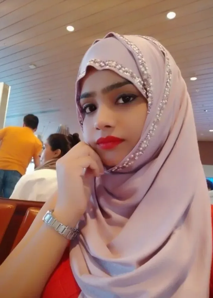 Lohani hot and sexy' model full expirnce and adorable