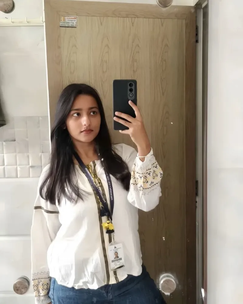 Ballia 𝟕𝟓𝟒𝟏𝟎𝟕𝟒𝟑𝟕𝟏 Genuine call girl service 24/7 available Home de