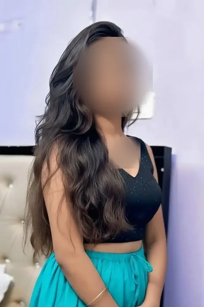 I AM DEEPIKA LOW PRICE CASH PAYMENT HOGA