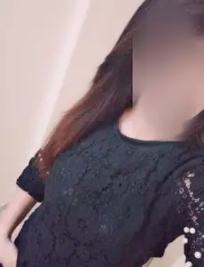 Airhostess call girl available in Pune for giving escort service
