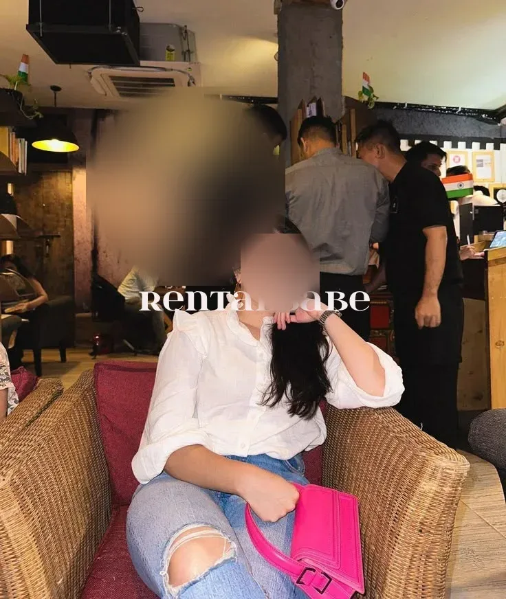 Hi guys, my name is Pooja and I am an independent escort. I am very erotic and s