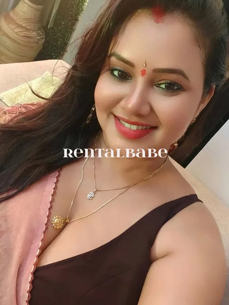Hii, My name is Payal and I am a College girl located nearby to all locations se