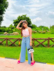 Independent call girl available for hotels in low rate