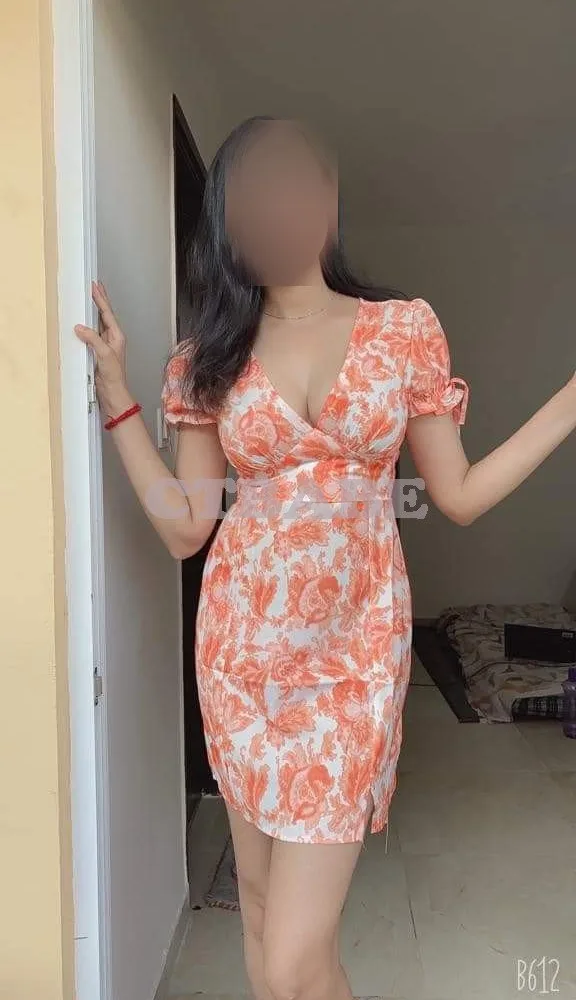 Suhani Joshi Best VIP call girl service anytime available 