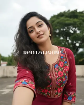 Puja beautiful genui